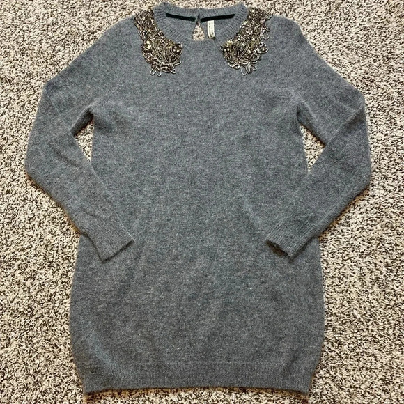 Angora/Wool Blend Knit Jumper Beaded appliqué on Neckline - Picture 1 of 10